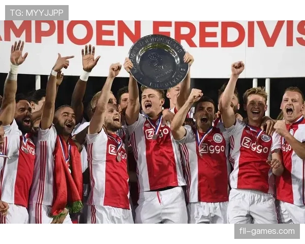 阿贾克斯主帅重塑球队战斗精神，战术创新助力新赛季表现提升