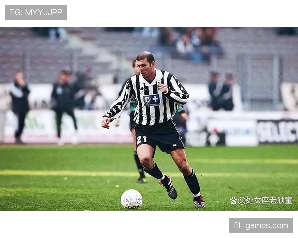 齐达内技术细节拆解:控球、转身与传球的精准运用